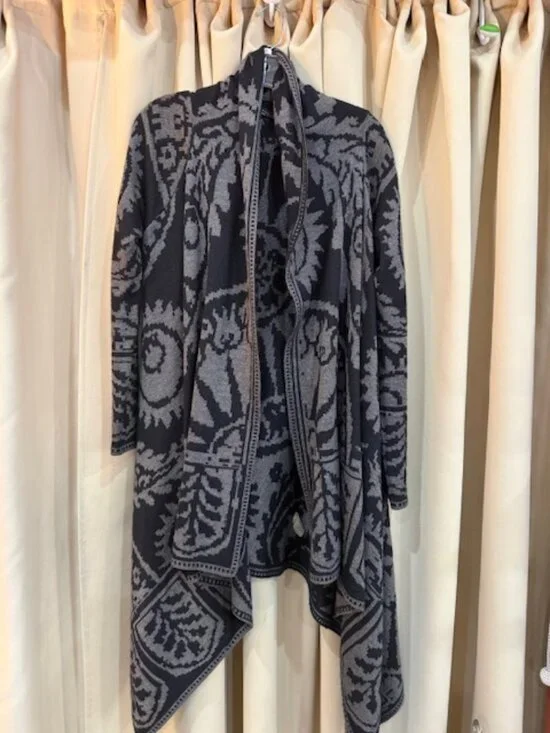 Peruvian Connection Elegant Black and Gray Patterned Women's Duster Size M - Picture 3 of 4